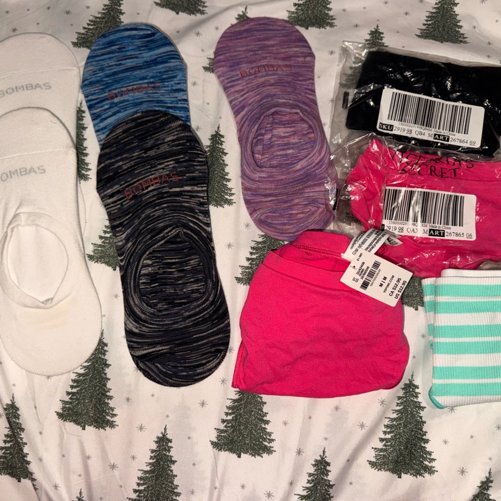 Bombas and Victoria's Secret bombas No-Show Socks Set